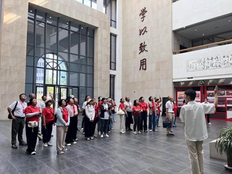 e74cb873eb5c648e847a40b80f8af52