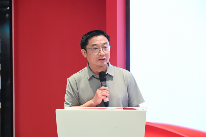 张晓平.jpg