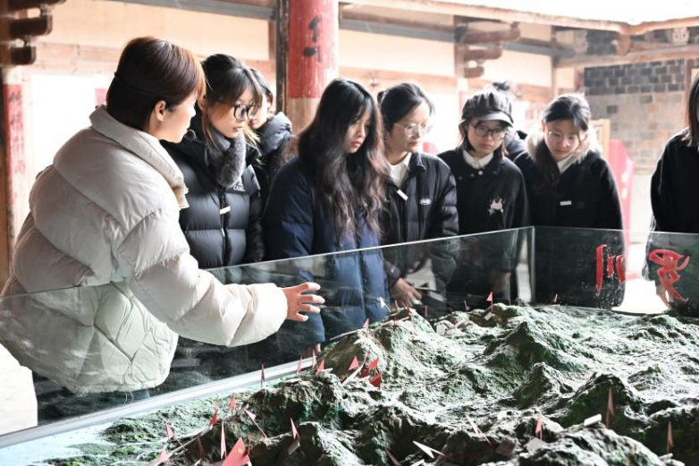 闽江学院 “红色根脉 薪火相传”实践队走进罗源百丈村