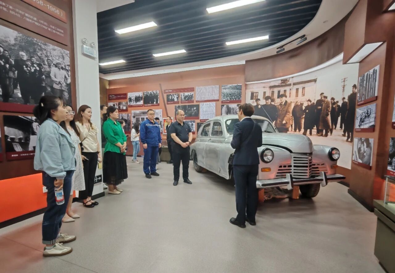 20250514八钢师生党日活动3