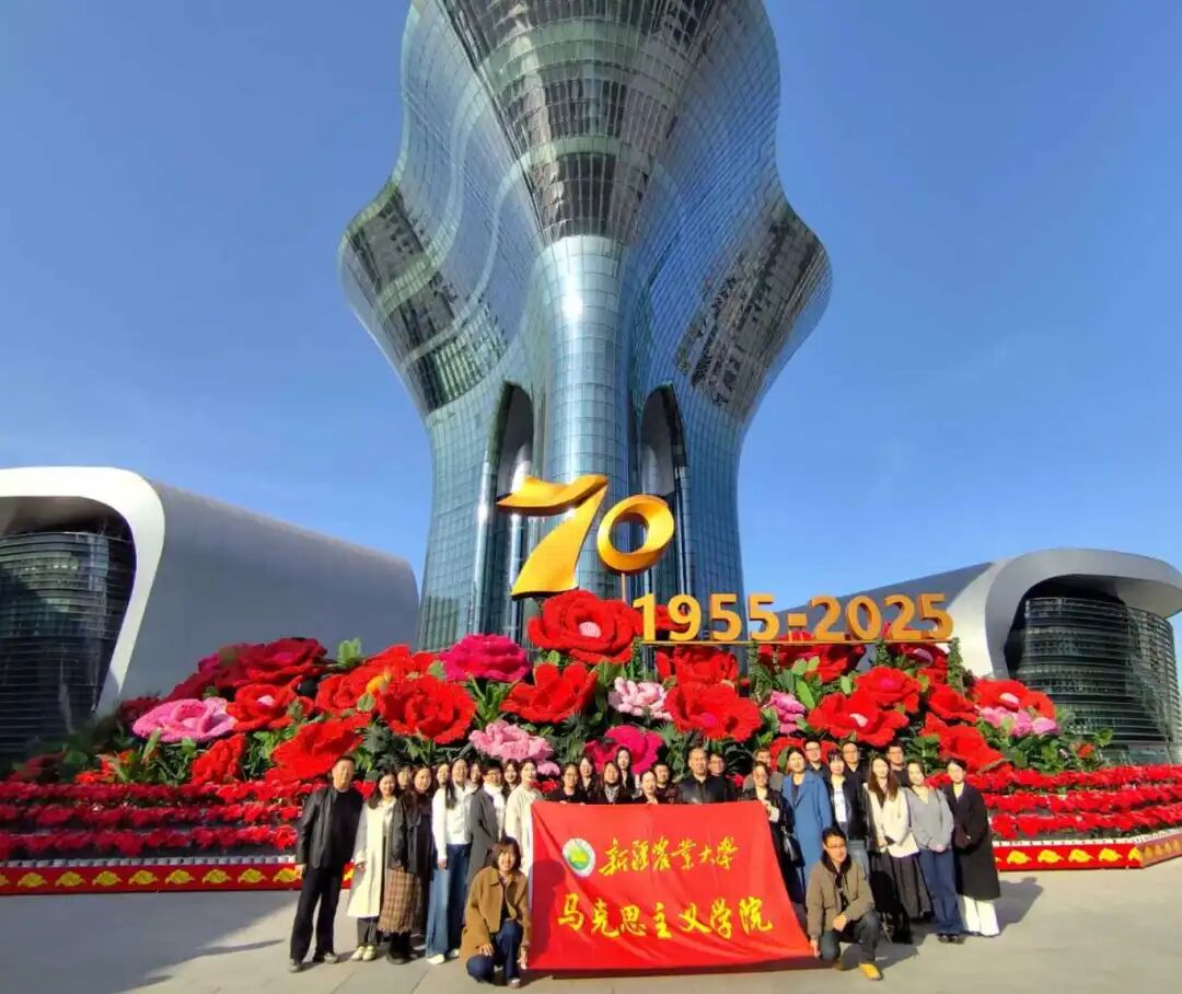 20251029学院教师参观1