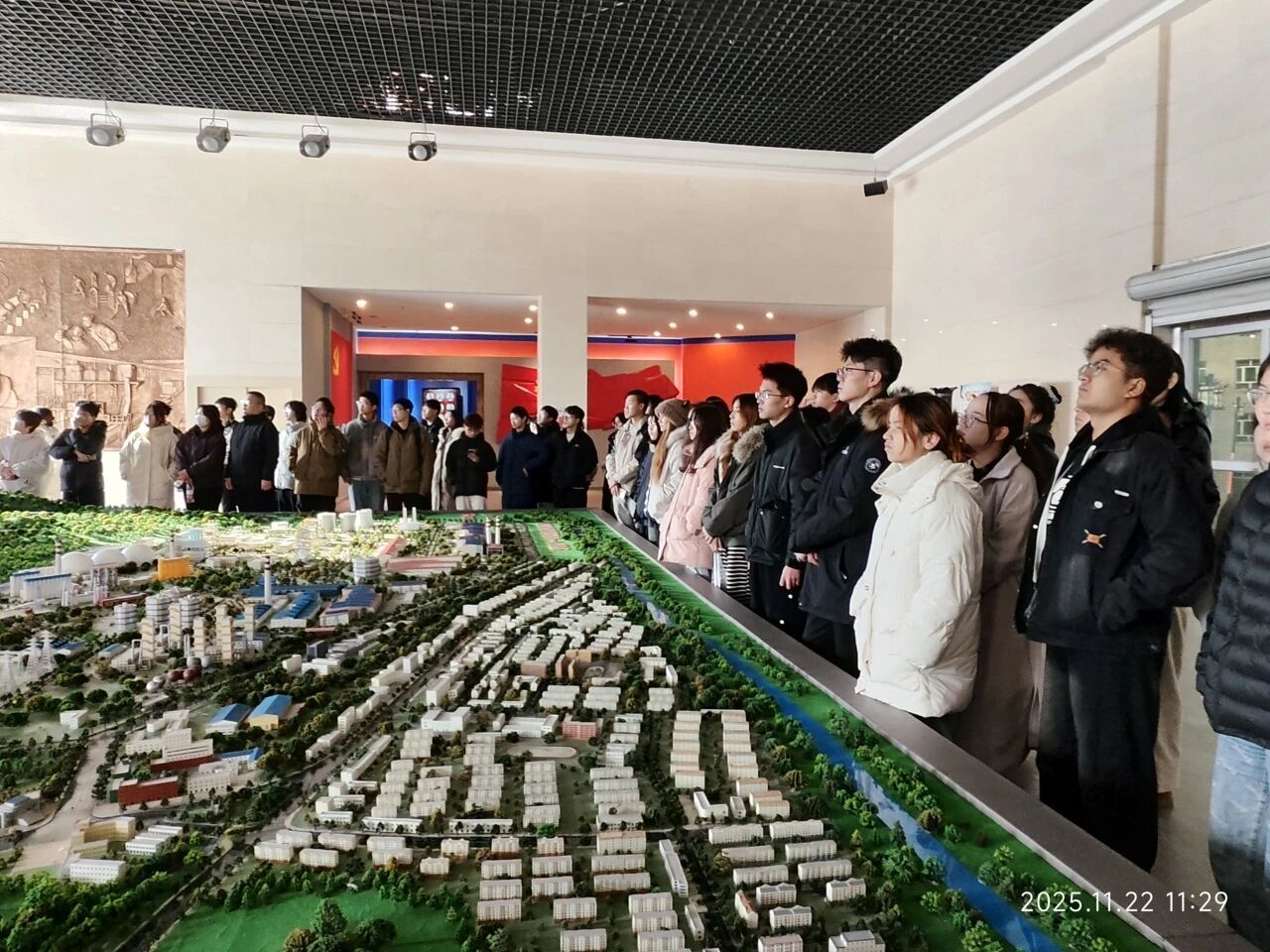 20251122新思想实践教学八钢4