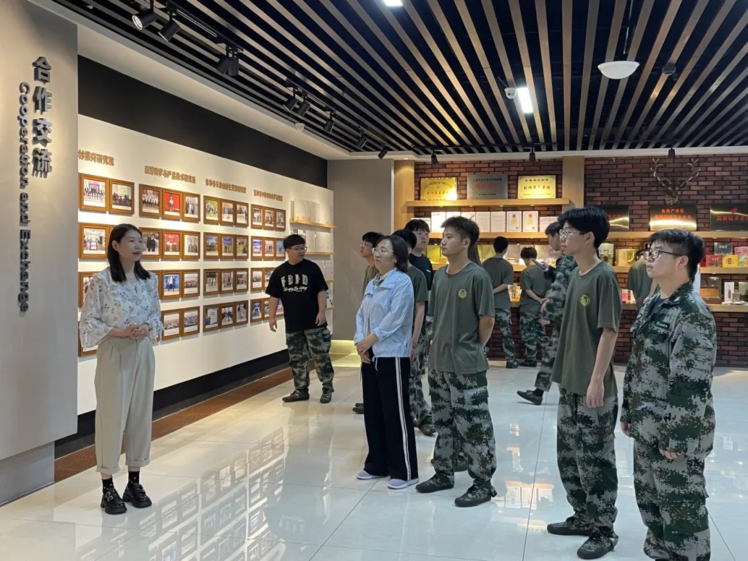 mmexport1758353436492