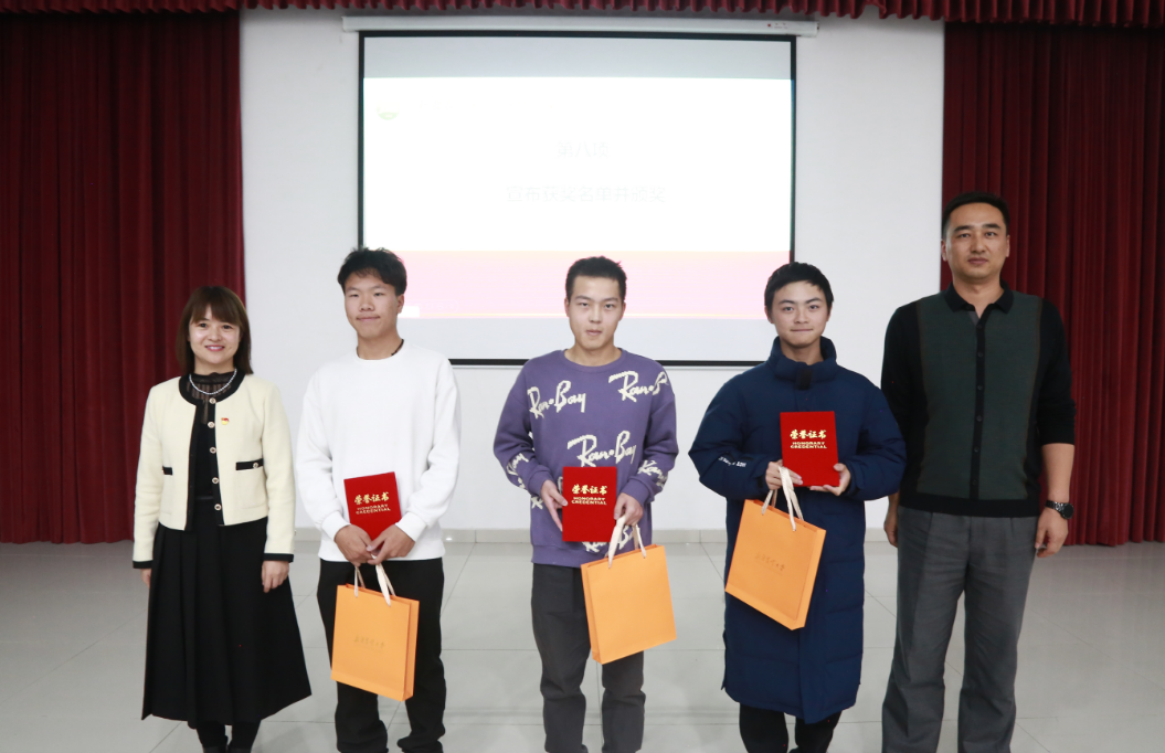 715993381c61641aa746c5c521bdd36d