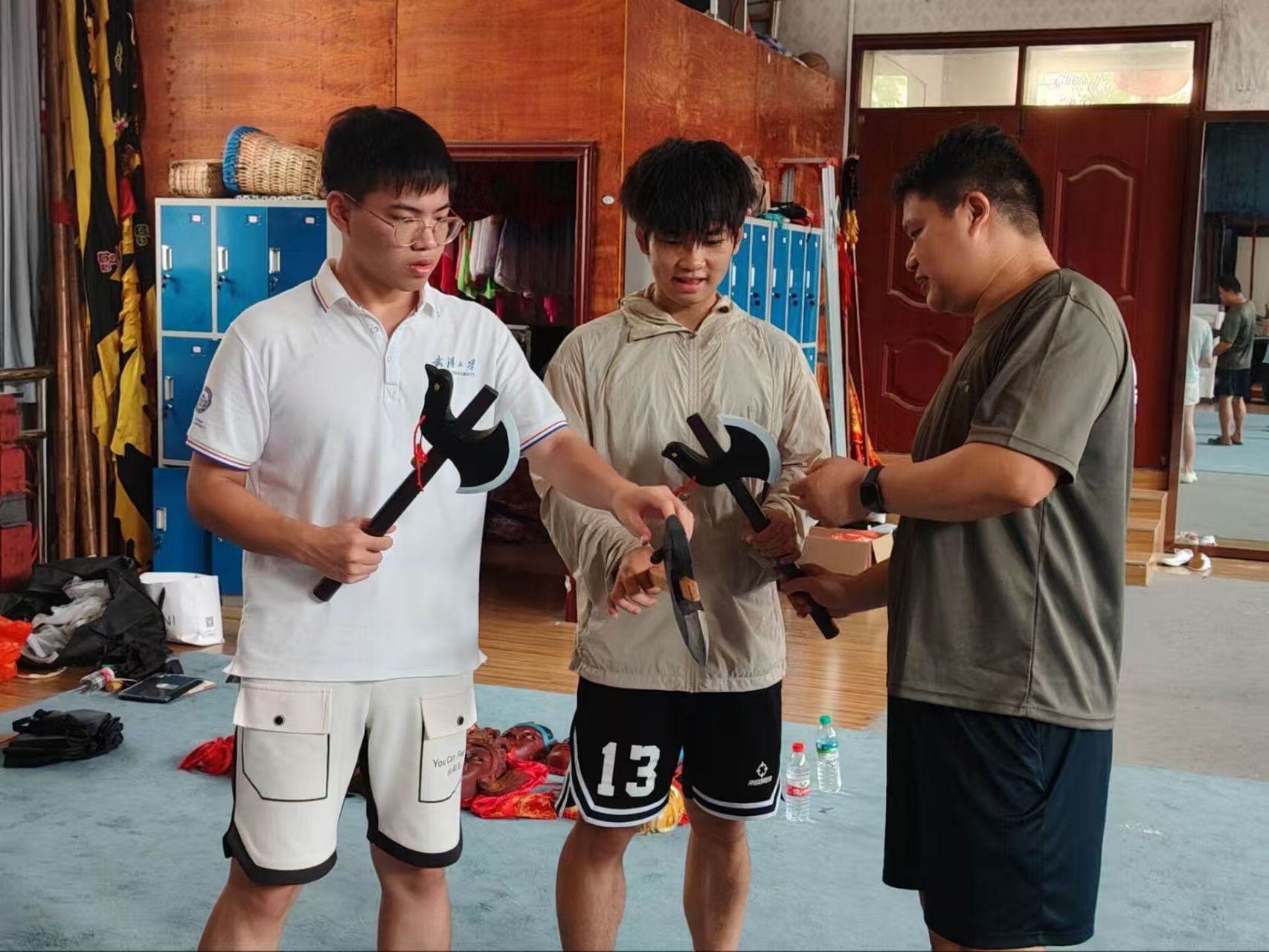 实践队员学习图片1