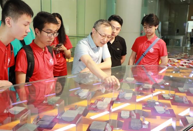 油气相关工作照