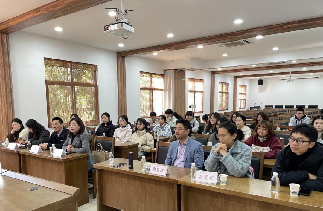 聆听下姜村老书记姜银祥同志报告